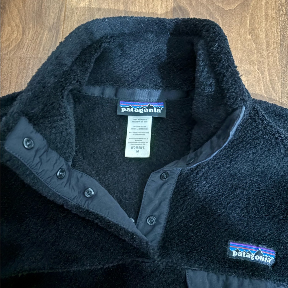 Patagonia Women's Medium Cream Re-Tool Snap-T Fleece Pullover - Picture 4 of 5